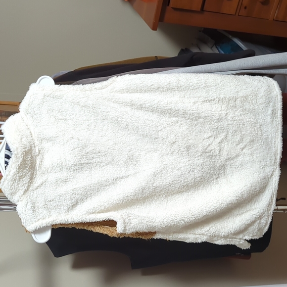MarleyLilly Sherpa vest NWT - Picture 2 of 4